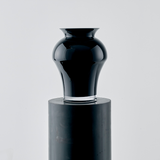 KING black vase