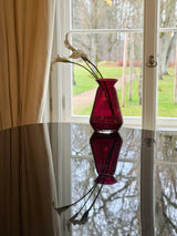 QUEEN vase ruby red