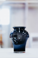 TROPHY vase navy blue